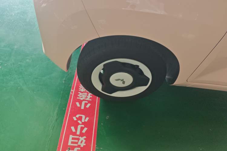 Used Wuling Hongguang MINIEV 2022 Macaron Fashion Model Lithium Iron Phosphate