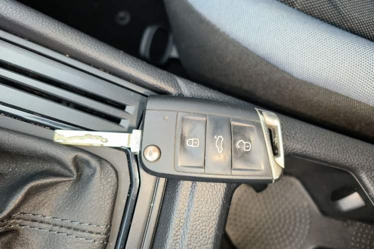 Used Volkswagen Lavida 2023 Revised 1.5L Automatic DeYi Edition Vehicle Key