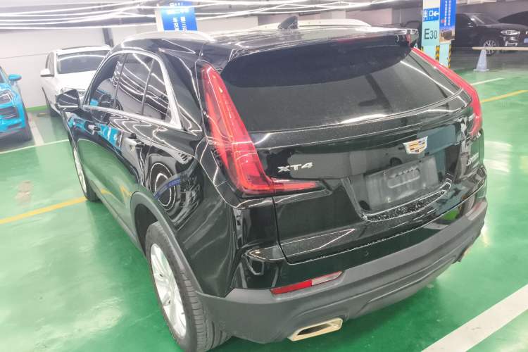 Used Cadillac XT4 2018 28T Two-Wheel Drive Tech Version
