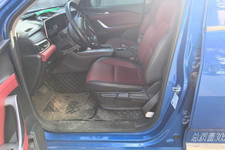 Used SAIC MAXUS T90 2021 2.0T Single-Turbo Automatic Two-Wheel Drive High-Ride Elite Version with Extended Cabin
