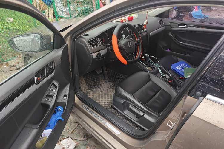 Used Volkswagen Sagitar 2018 280TSI DSG Comfort Model Driver Seat