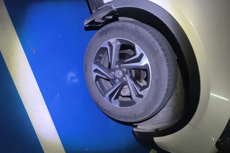 Used Dongfeng Aeolus AX7 2016 2.0L Manual Zhuyue Model