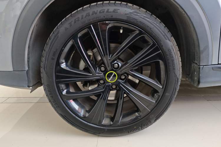 Used Roewe RX5 2021 PLUS 300TGI Automatic Ali National Trend Flagship Ronglin Edition Left Front Wheel Hub