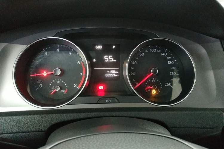 Used Volkswagen Golf 2016 1.6L Automatic Fashion Model