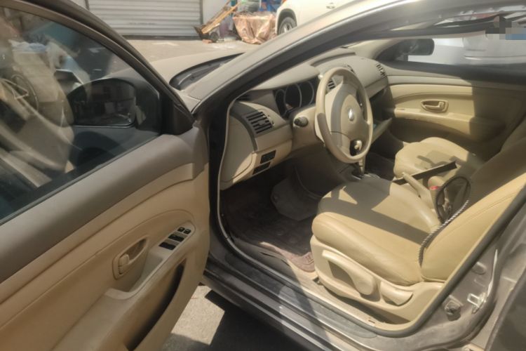 Used Nissan Sylphy 2012 Classic 1.6XE Automatic Comfort Edition Driver Seat