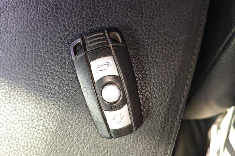 Used BMW 3 Series 2011 320i Coupe Vehicle Key