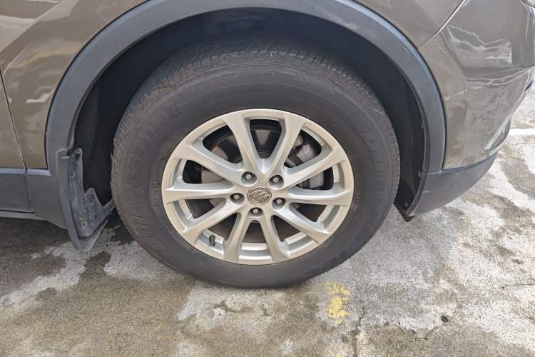 Used Buick Envision 2016 20T Two-Wheel-Drive Elite Model Right Front Wheel Hub