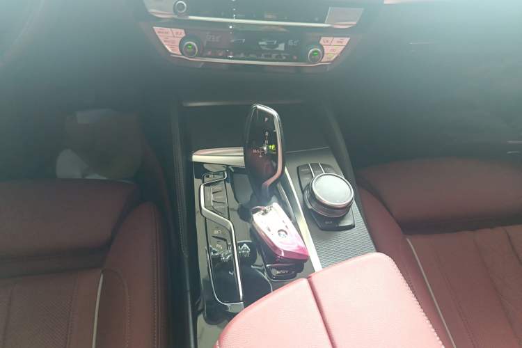 Used BMW 5 Series New Energy 2021 535Le Pioneer Edition M Sport Package Gear Lever