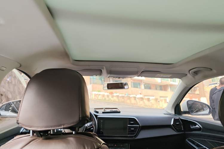 Used Jetta VS7 2021 1.4T Automatic Entry Model Headliner