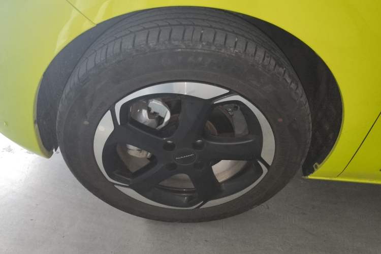 Used Dongfeng NAMMI 01 2024 New Edition 430 Plus Smart+ Left Front Wheel Hub