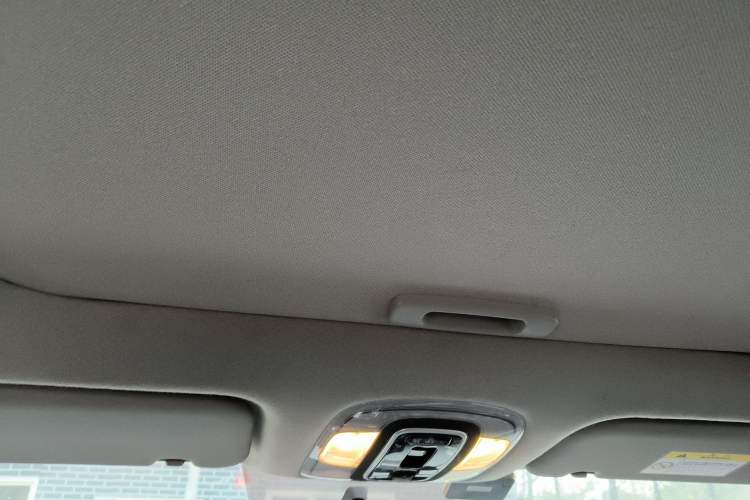 Used Hyundai Elantra 2022 1.5L CVT GLX Elite Edition Headliner