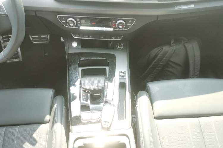 Used Audi Q5L 2025 40 TFSI Fashionable and Dynamic Edition
