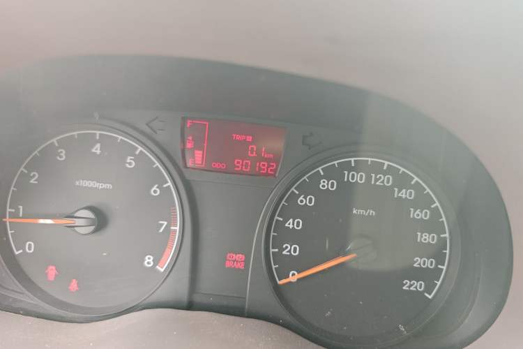 Used Hyundai Verna (older generation) 2010 Sedan 1.4L Manual Comfort GS Odometer Close Up