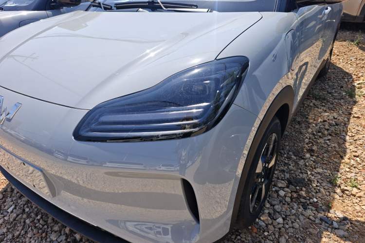 Used Wuling Bingo PLUS 2024 510 km Range 5-Seater Version Left Front Headlight