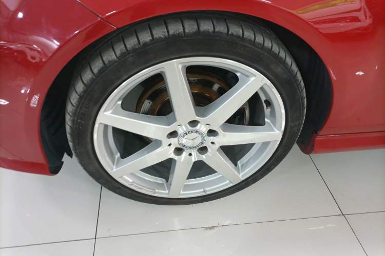 Used Mercedes-Benz C-Class 2013 C 180 Classic Grand Edition Left Front Wheel Hub