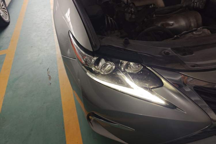 Used Lexus ES 2015 200 Elite Edition Right Front Headlight
