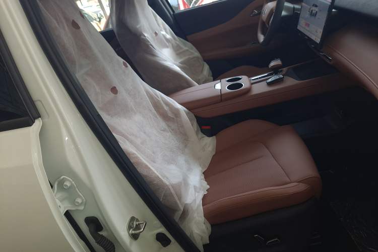 Used Changan UNI-Z New Energy 2025 Model, Smart New Blue Whale 125km Battleship+ Version
