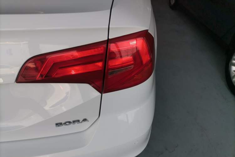 Used Volkswagen Bora 2016 1.6L Automatic Fashion Model
