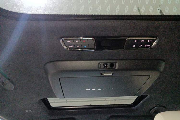 Used GAC Trumpchi M8 2023 Zongshi Series Dual-Motor YuZun Edition