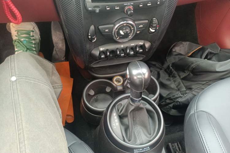 Used MINI Countryman 2014 1.6L COOPER Fun Gear Lever