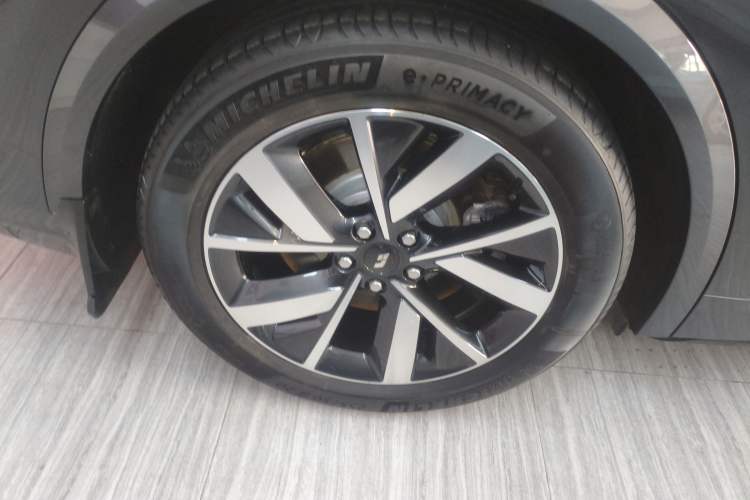 Used Li Auto L8 2023 Pro Model