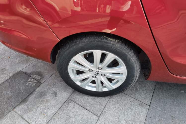 Used Cowin C3 2015 1.5L Manual Gold Diamond Edition Exterior 5