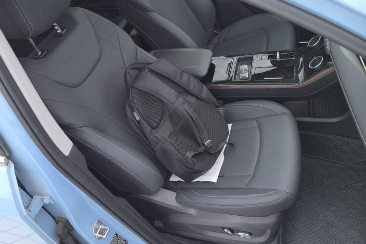 Used EXEED Zhuifeng C-DM 2022 1.5 TCI-DHT 105 km "Chengfeng Qi" Edition