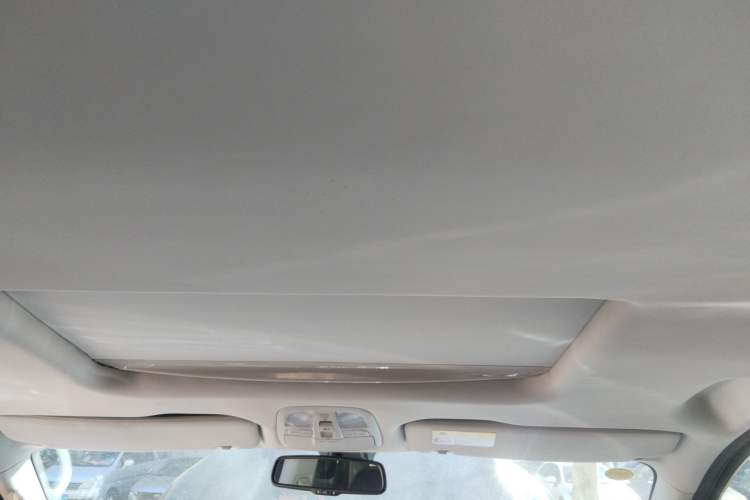 Used SAIC MAXUS G20 2021 Facelifted PLUS 2.0T Gasoline Automatic Luxury Edition Headliner