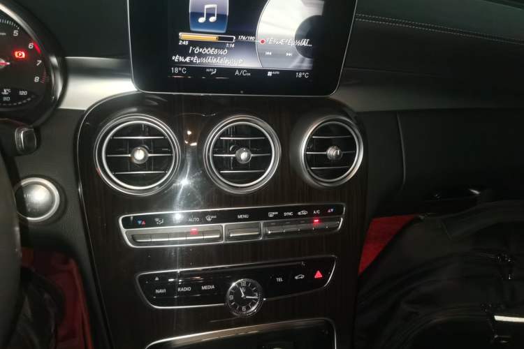 Used Mercedes-Benz C-Class 2018 C 200 L Audio And AC Panel