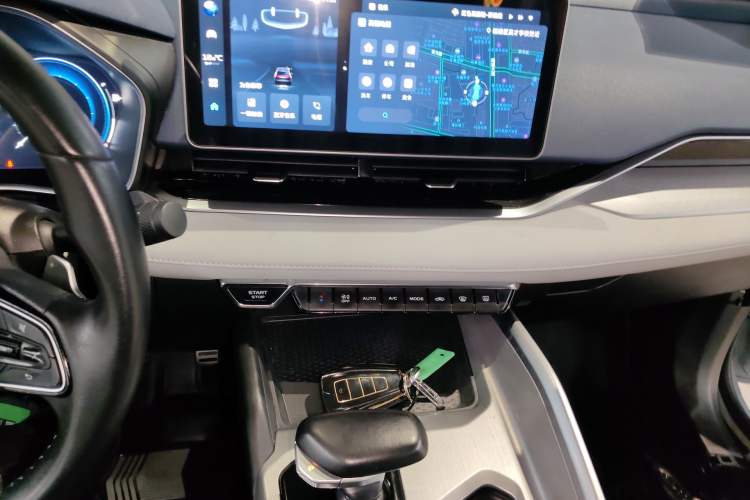 Used Geely Auto Preface 2023 2.0TD Prestige Version Audio And AC Panel