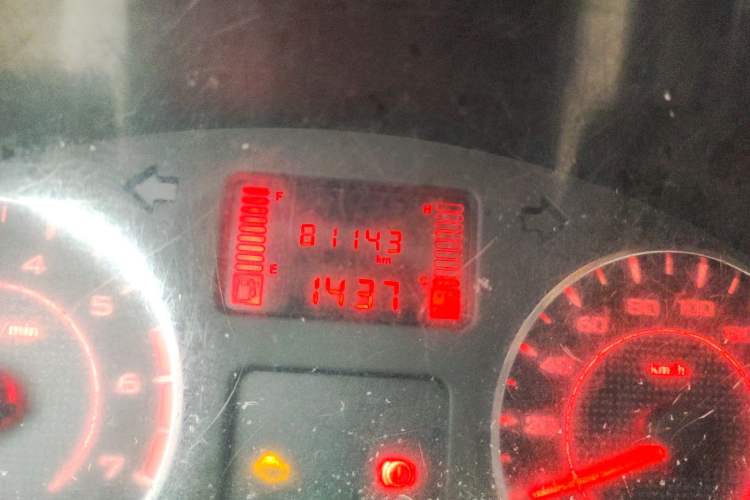 Used Wuling Hongguang V 2022 1.5L Jingqu Version Hydraulic Power Steering LAR Odometer Close Up