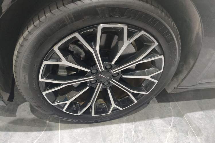 Used Zeekr 007 2024 Rear-Drive Intelligent Driving Version 75 kWh
