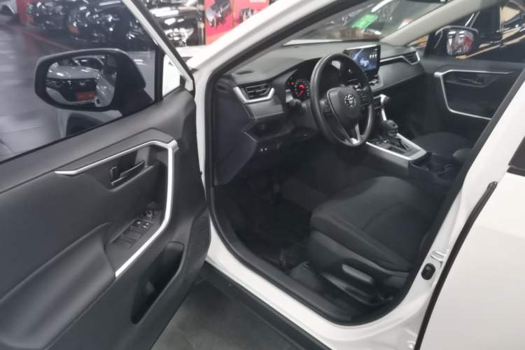 Used Toyota RAV4 2023 2.0L CVT Two-Wheel Drive Urban Edition

