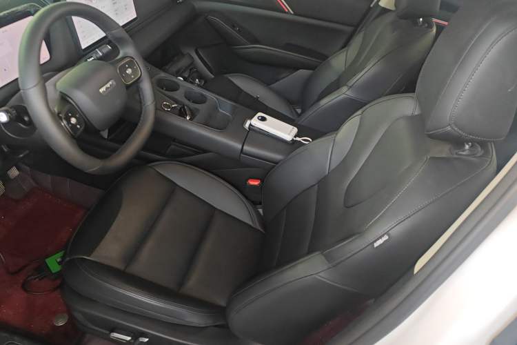 Used Haval Fierce Dragon Max 2025 Hi4 165 Plus Long-Range Version Left Front Seat