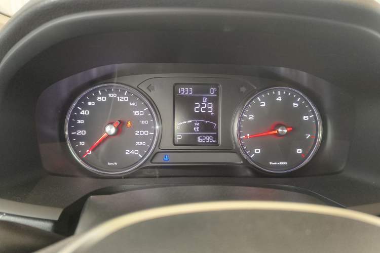 Used Roewe i6 2020 PLUS 1.6L CVT 4G Connected Glory Flagship Edition
