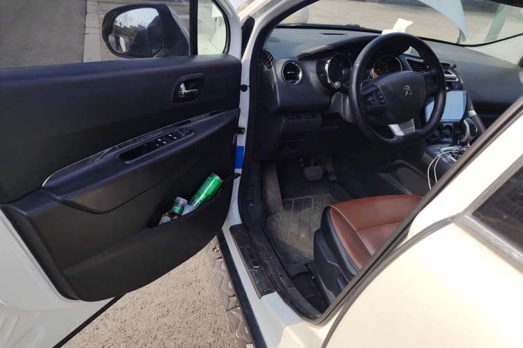 Used Peugeot 3008 2016 2.0L Automatic Classic Edition
