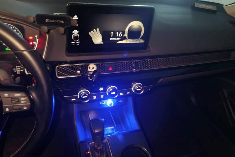 Used Honda Civic 2022 240TURBO CVT Dynamic Control Version
