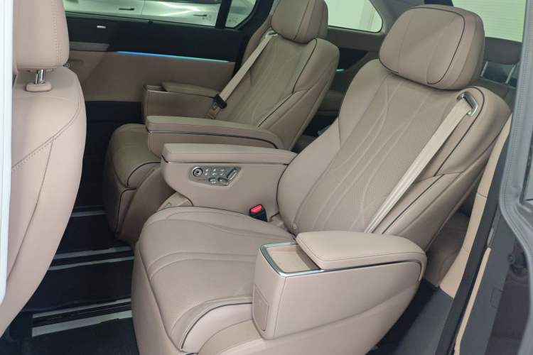 Used XPeng X9 2025 650 Long-Range Max
