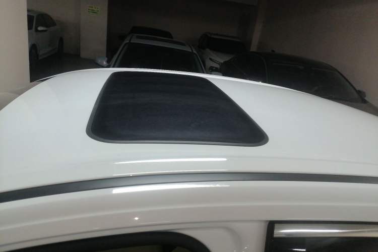 Used Geely Galaxy L6 2023 125km PLUS Roof