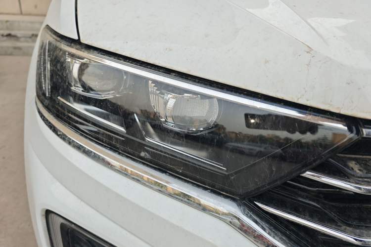 Used Volkswagen T-ROC 2021 280TSI DSG Two-Wheel Drive Comfort Connect Edition
