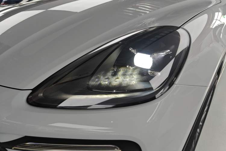 Used Porsche Cayenne E-Hybrid 2021 Cayenne E-Hybrid 2.0T Left Front Headlight
