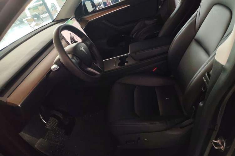 Used Tesla Model Y 2022 Rear-Wheel-Drive Version