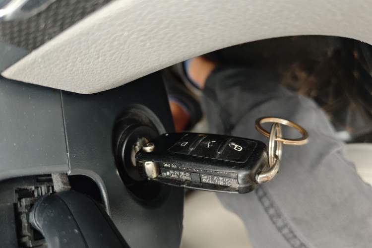 Used Volkswagen Bora 2013 1.6L Automatic Fashion Model Vehicle Key