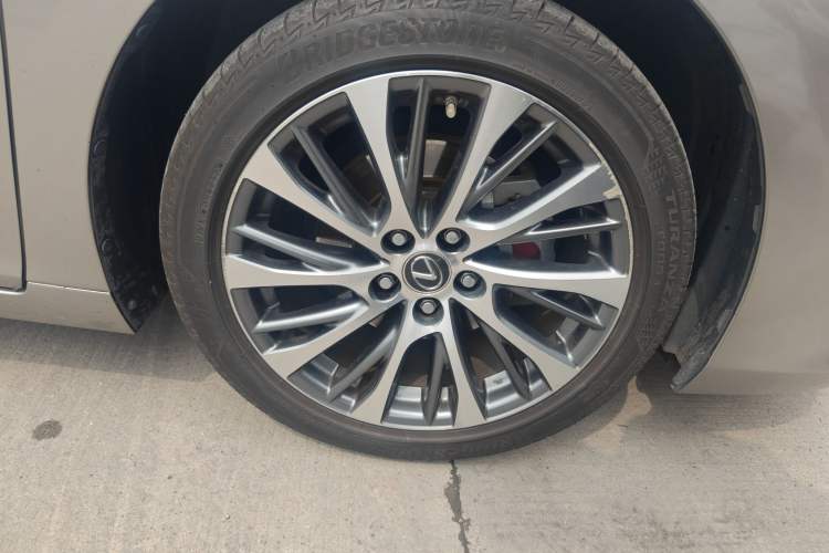 Used Lexus ES 2018 260 Luxury Edition China V Standard