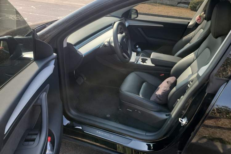 Used Tesla Model Y 2023 Rear-Wheel-Drive Version