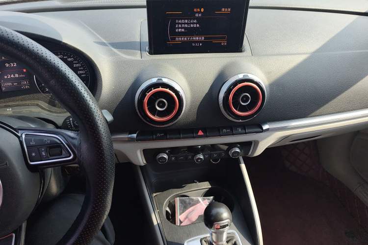 Used Audi A3 2014 Limousine 40 TFSI S line Comfort Model