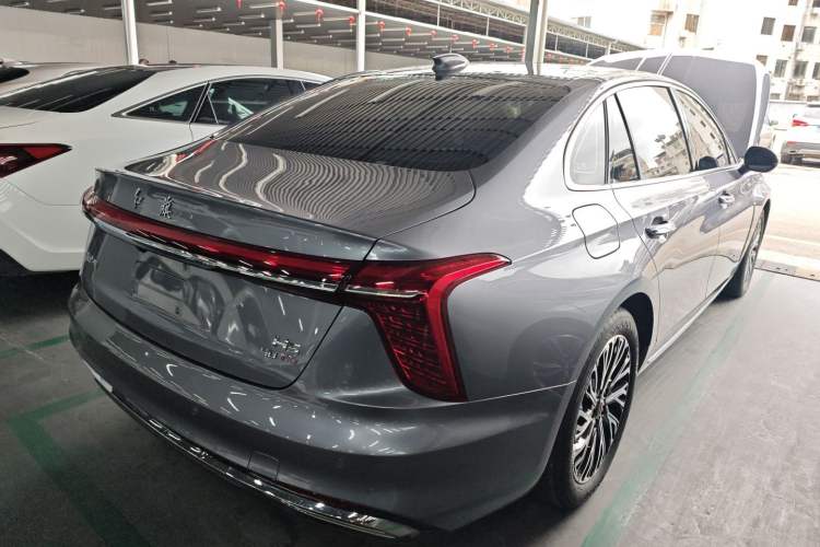 Used Hongqi H5 2024 2.0T Automatic Smart Connect Flagship Edition
