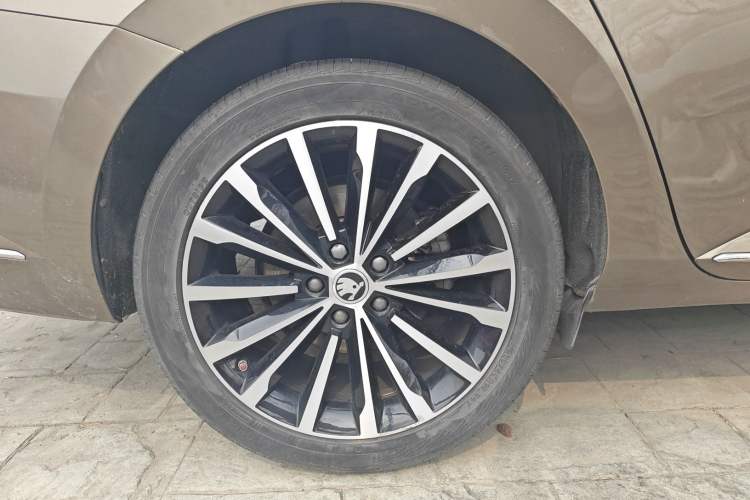 Used Skoda Superb 2016 TSI330 DSG Innovation Edition
