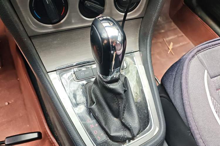 Used Volkswagen Lavida 2014 1.4 TSI DSG BlueMotion Technology Version
