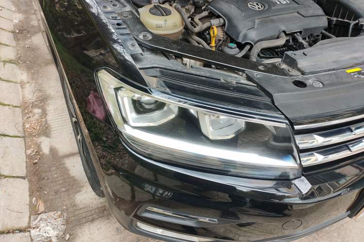 Used Volkswagen Tiguan L 2017 330TSI Automatic Two-Wheel Drive Luxury Edition
